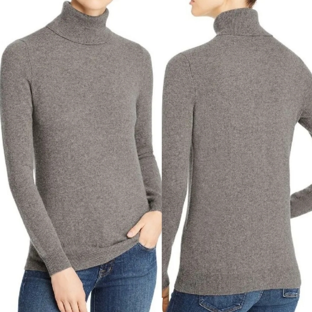 Bloomingdale's 100% Cashmere Turteneck Sweater